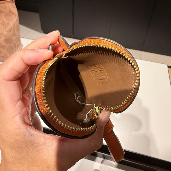 Coach Cat/Pumpkin/ Bone Coin Case CCG23/CCG22/CCG25 - Picture 10 of 16